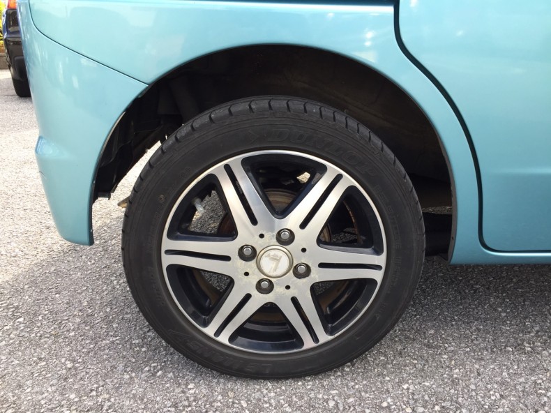 タイヤホイール前