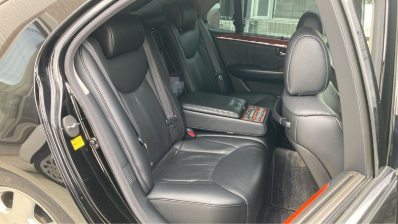 内装後方シート