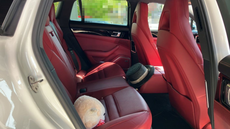 内装後方シート