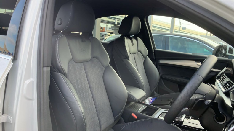 内装前方シート