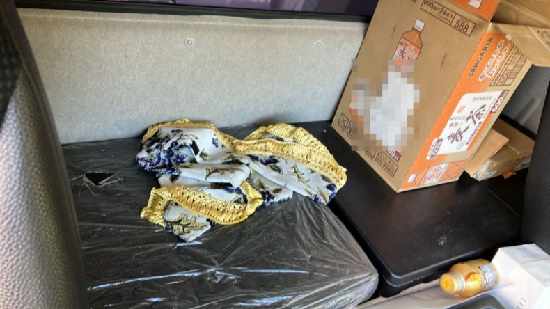 内装後方シート