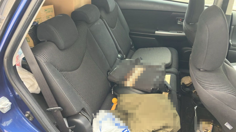 内装後方シート