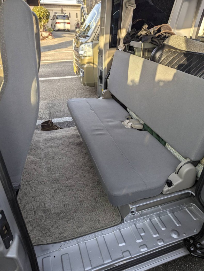 内装後方シート