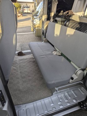 内装後方シート