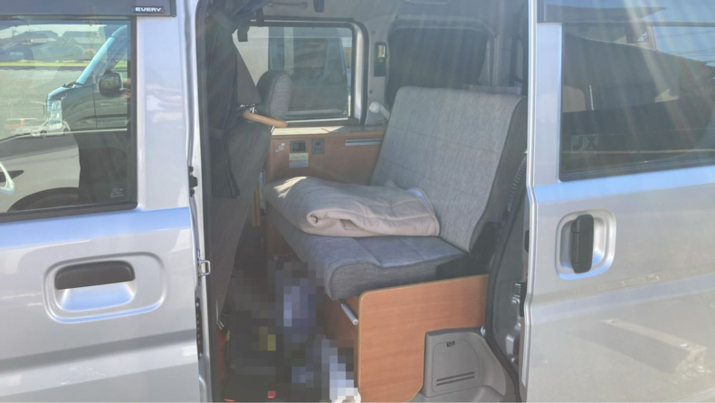 内装後方シート