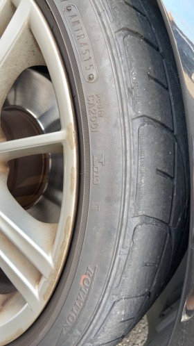 タイヤホイール前