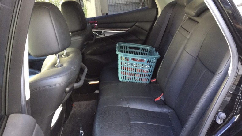 内装後方シート