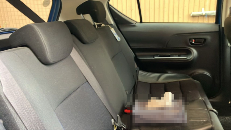 内装後方シート