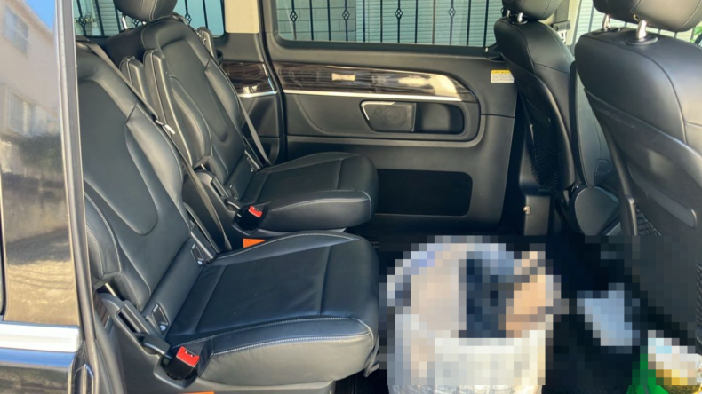 内装後方シート