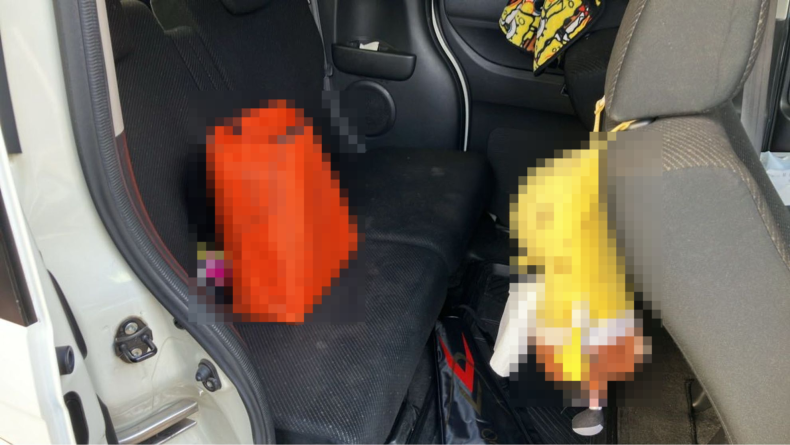 内装後方シート