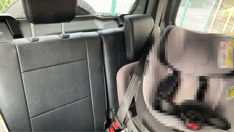 内装後方シート