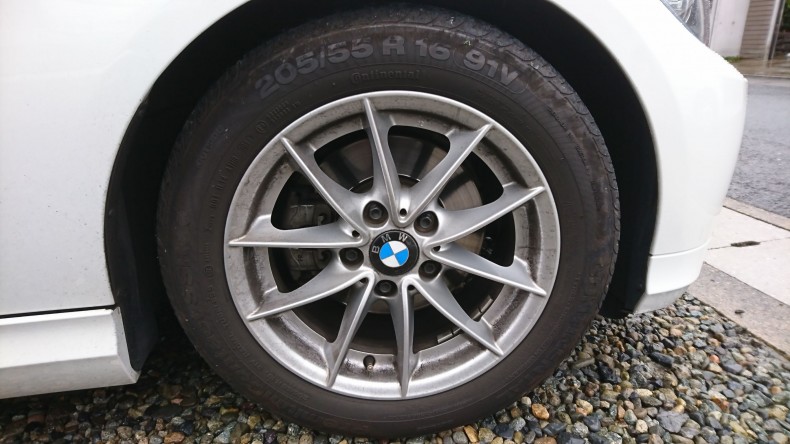 タイヤホイール前