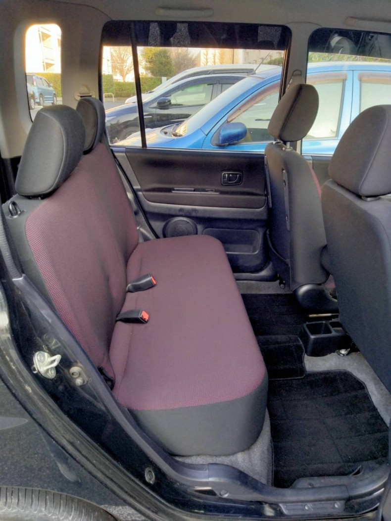 内装後方シート