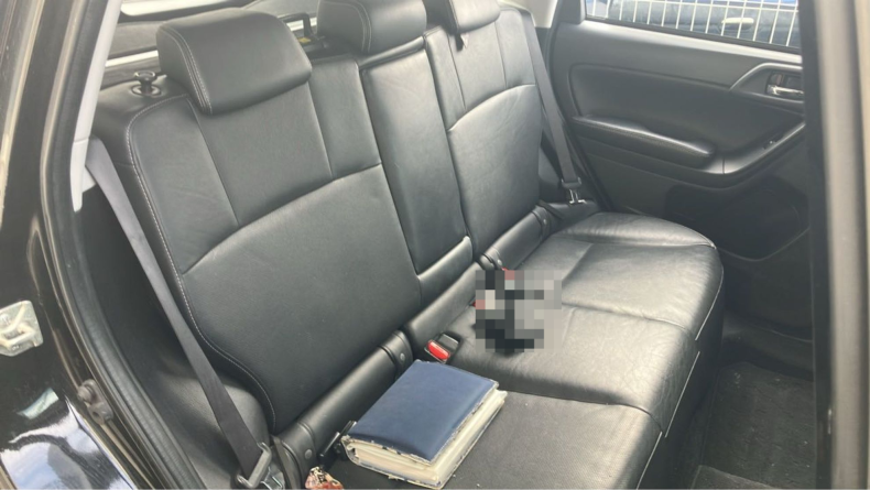 内装後方シート