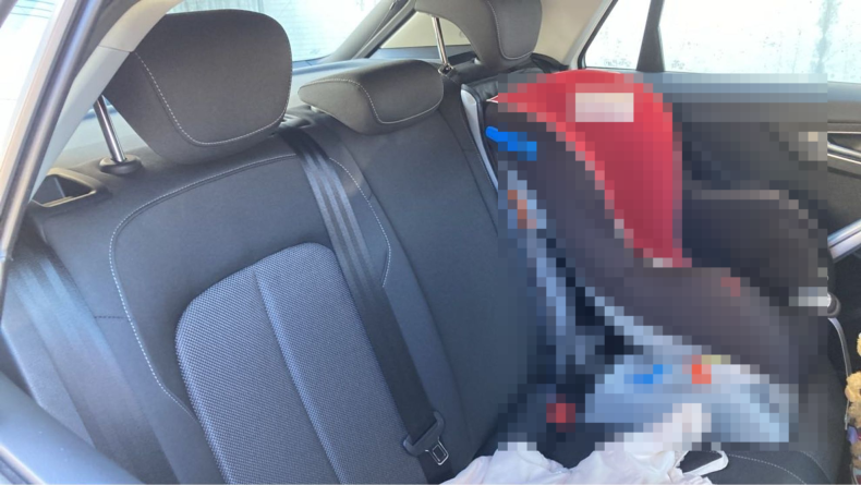 内装後方シート