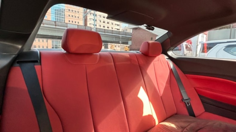 内装後方シート