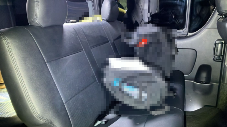 内装後方シート