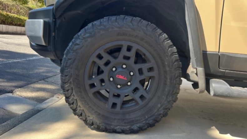 タイヤホイール前