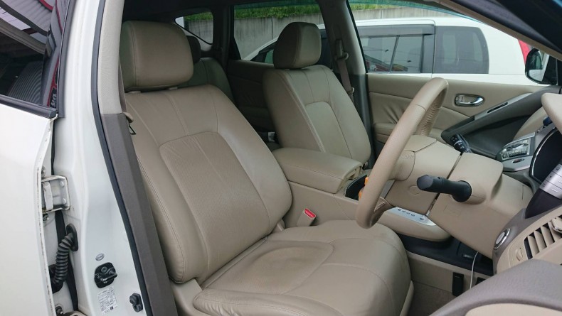 内装前方シート