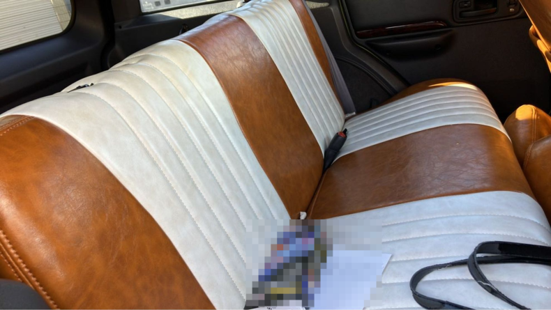 内装後方シート