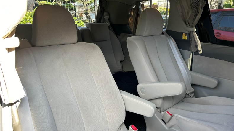 内装後方シート