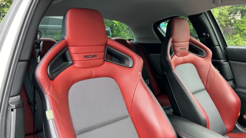 内装前方シート