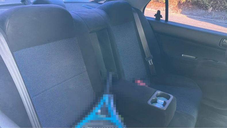 内装後方シート