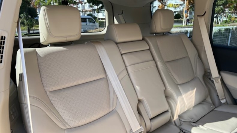 内装後方シート