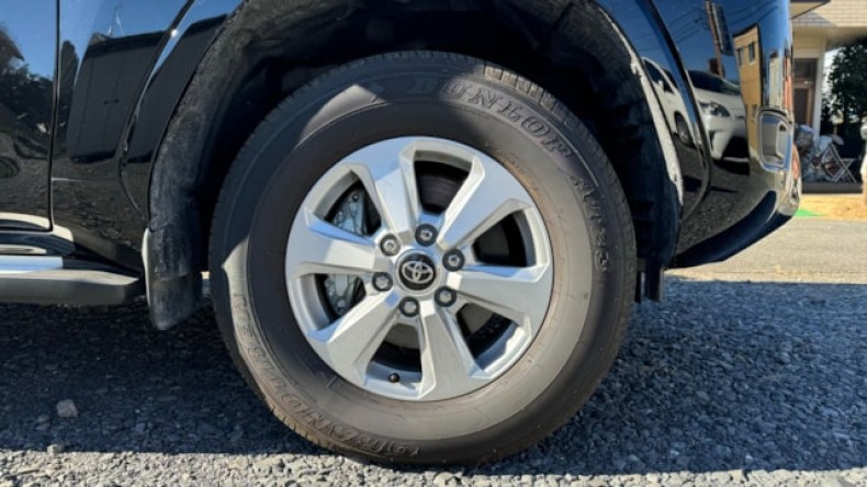 タイヤホイール前