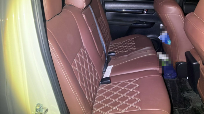 内装後方シート