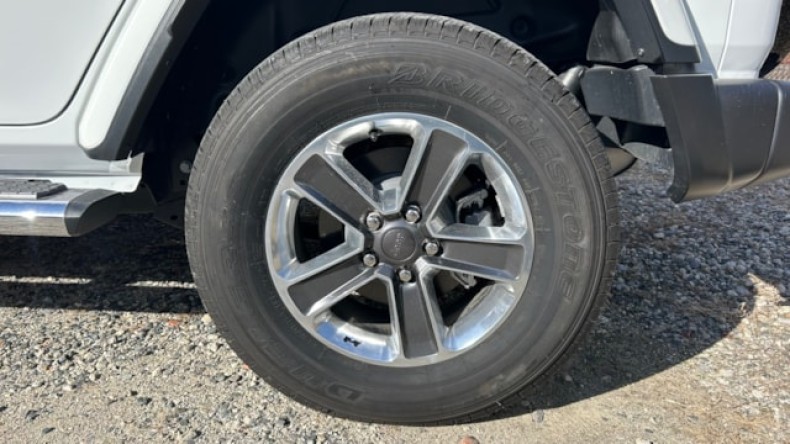 タイヤホイール後