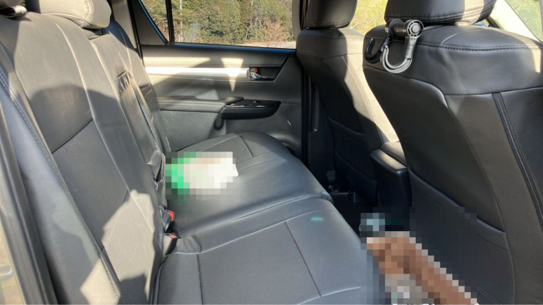 内装後方シート