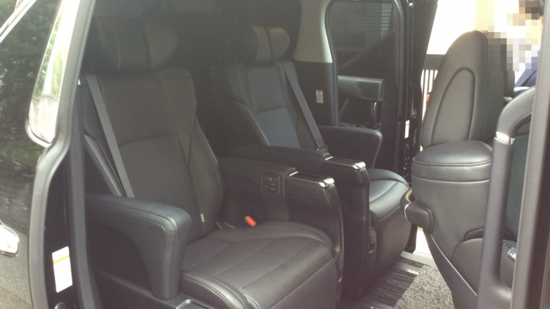 内装後方シート