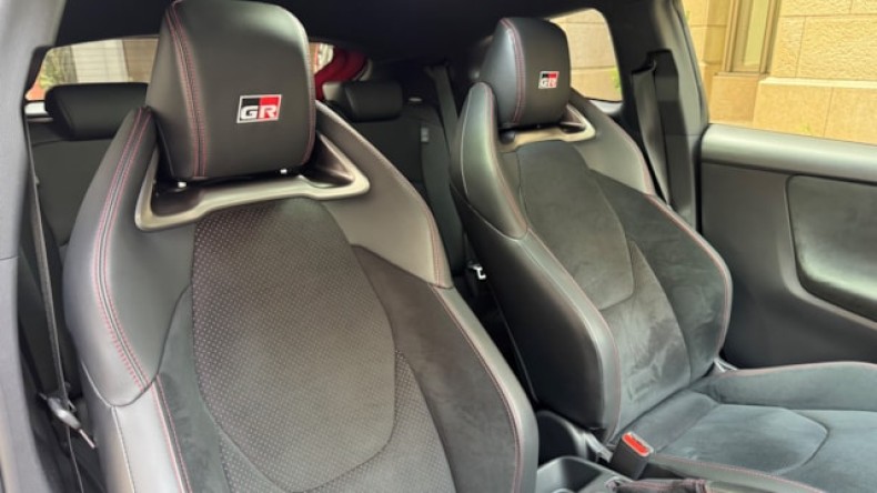 内装前方シート