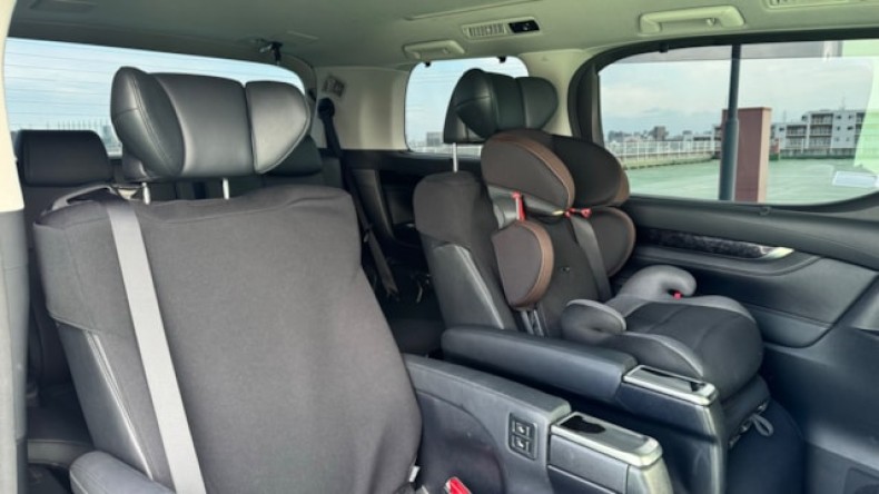 内装後方シート