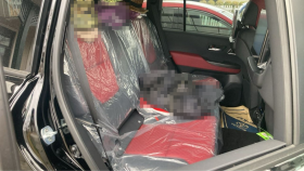 内装後方シート