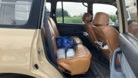 内装後方シート