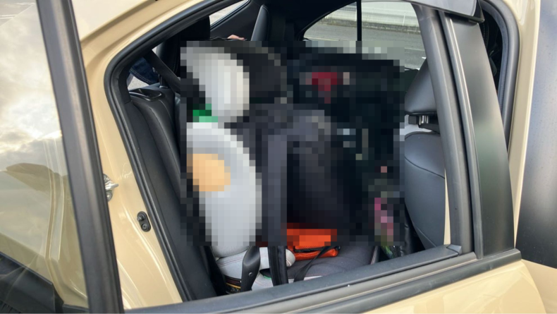 内装後方シート