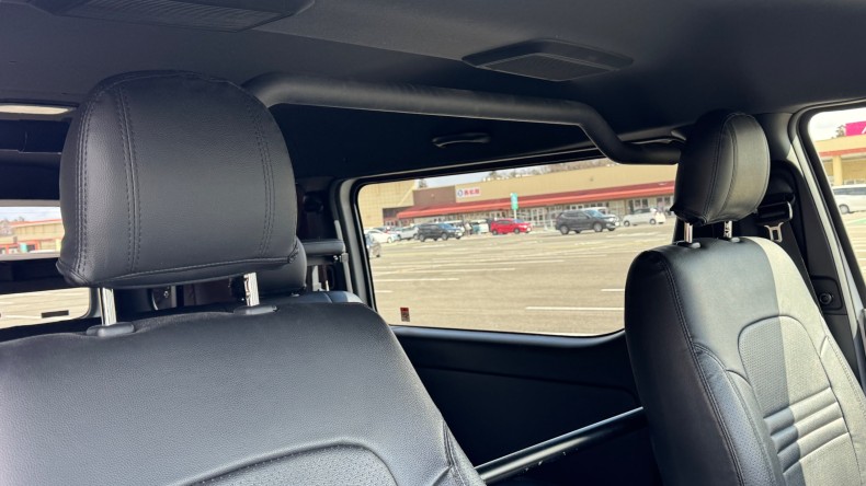 内装後方シート