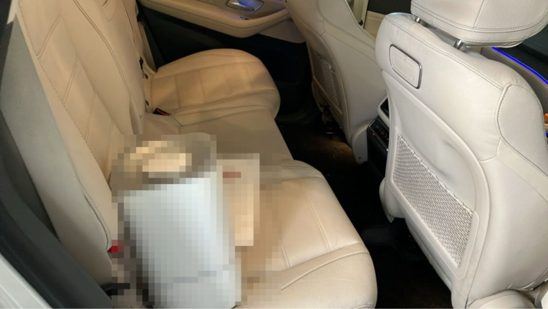 内装後方シート