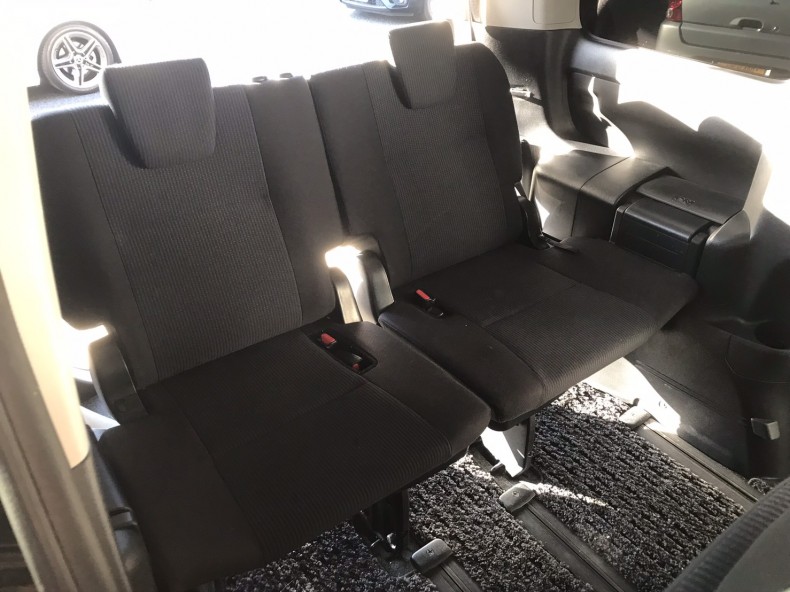 内装後方シート