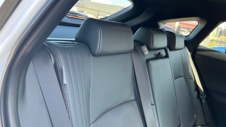 内装後方シート