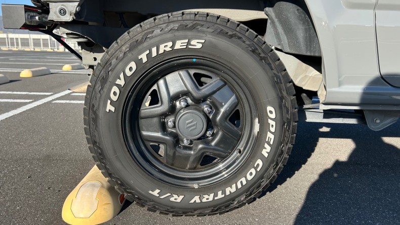 タイヤホイール前