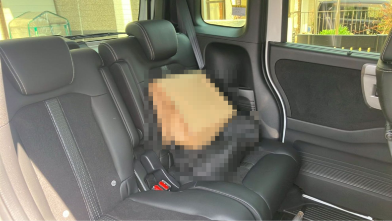 内装後方シート