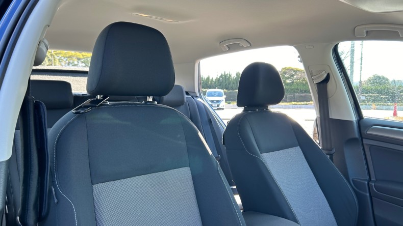 内装前方シート