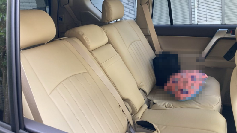 内装後方シート