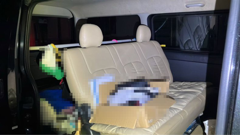 内装後方シート