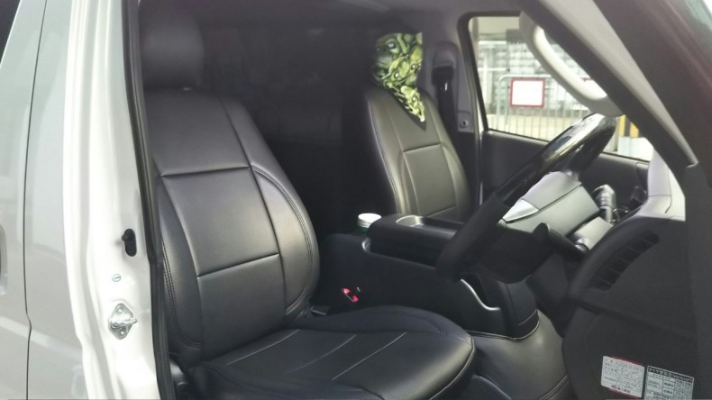 内装前方シート