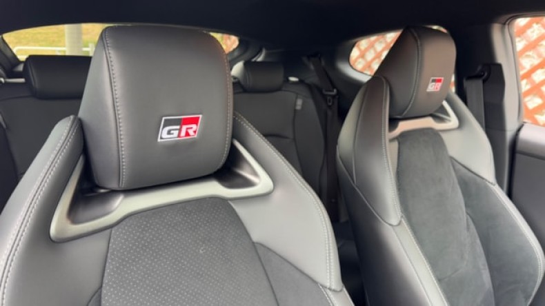 内装前方シート