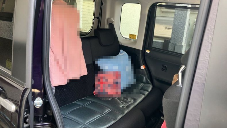 内装後方シート